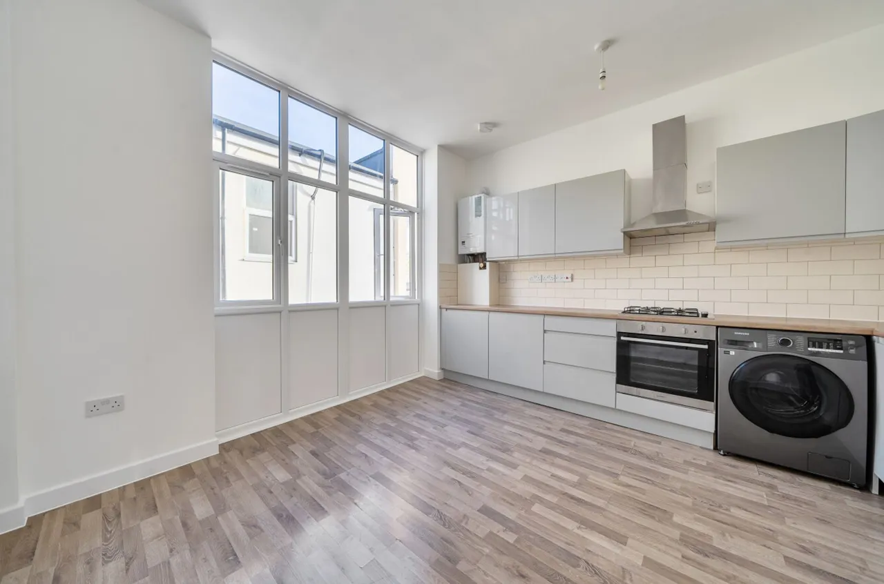 Flat 2, 1 Clifford Road, London, London, SE25 5JJ, photo 10