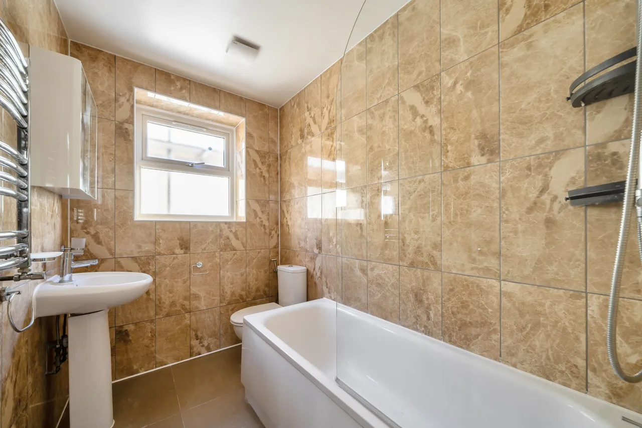 Flat 2, 1 Clifford Road, London, London, SE25 5JJ, photo 5