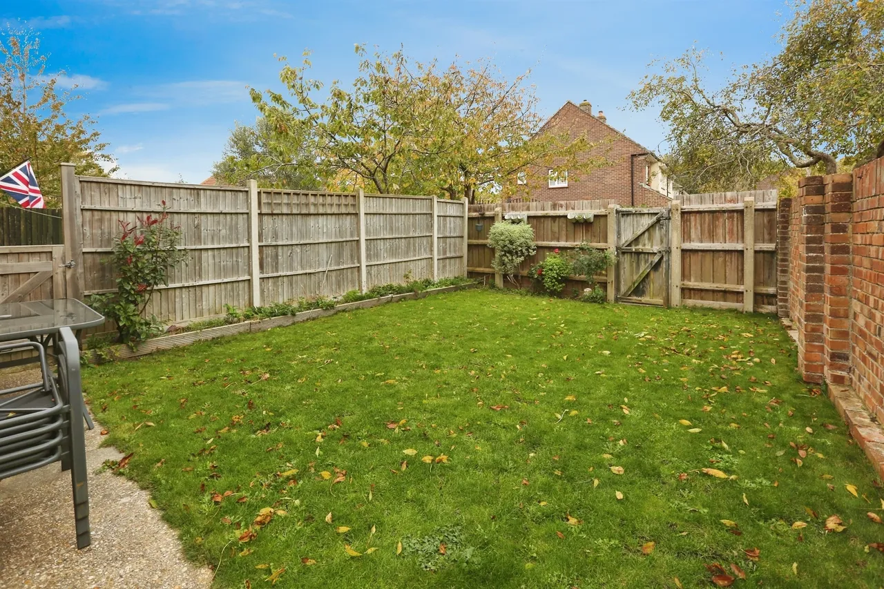 St. Nicholas Avenue, Gosport, photo 8