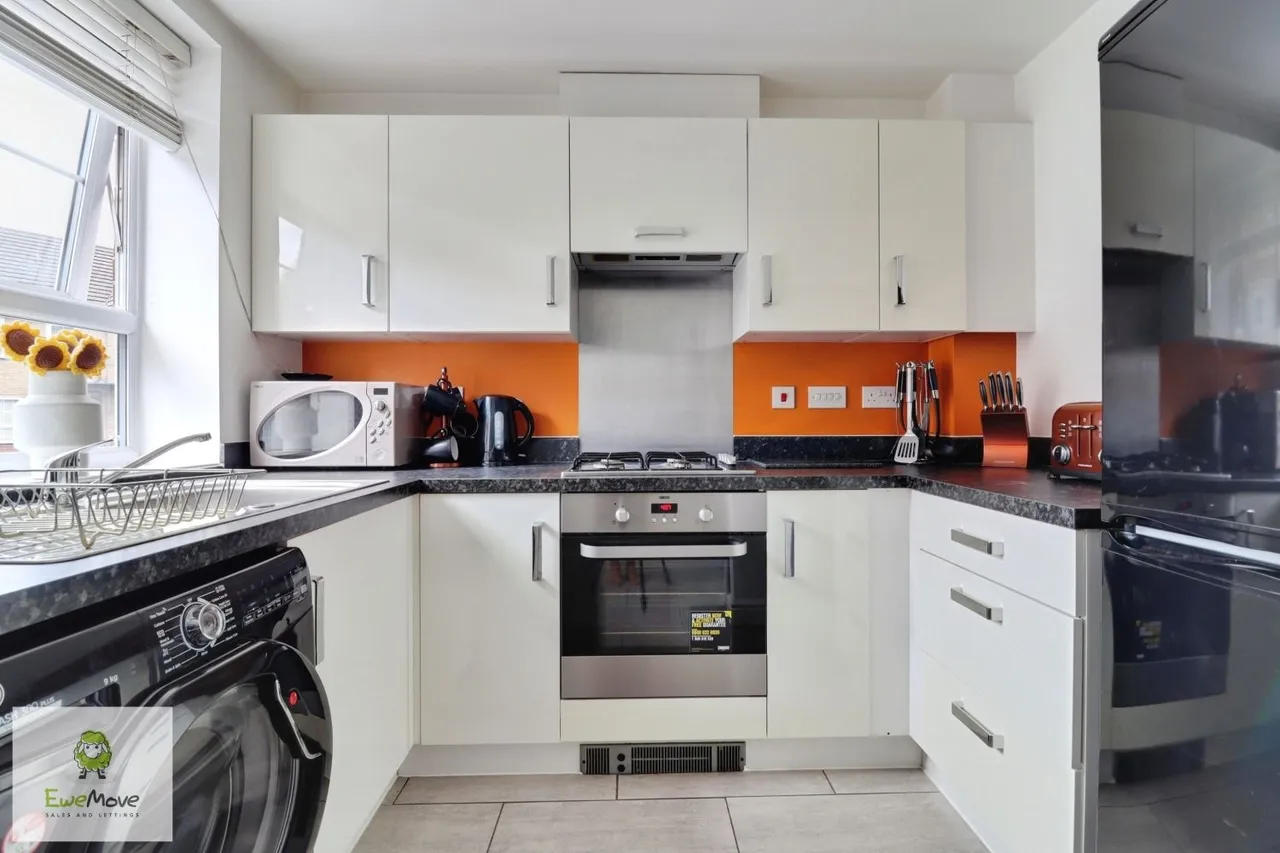 Station Court, Cannock, WS11, photo 3