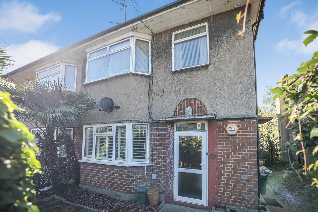 2 bed flat to rent, West End Road, Ruislip Fees Apply, HA4