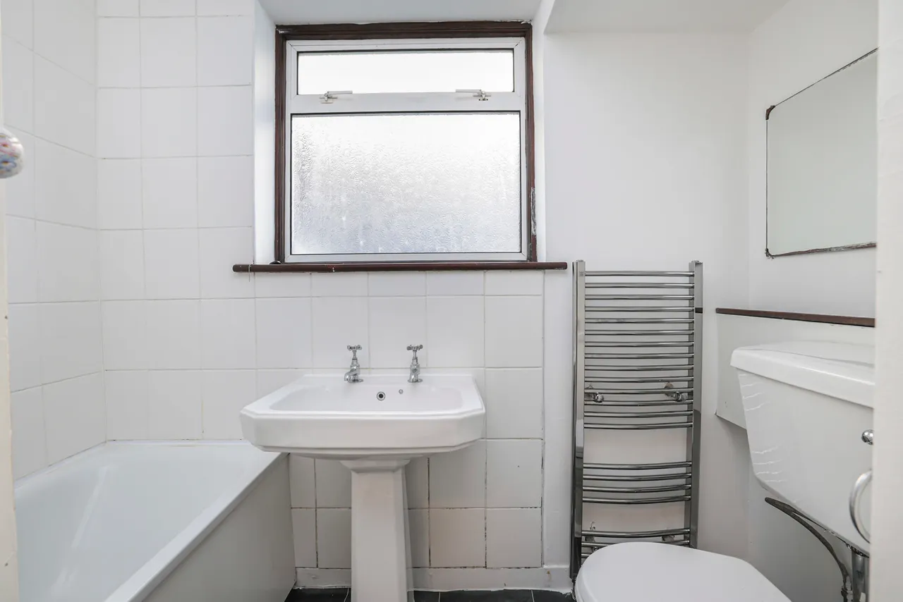 West End Road, Ruislip Fees Apply, HA4, photo 9