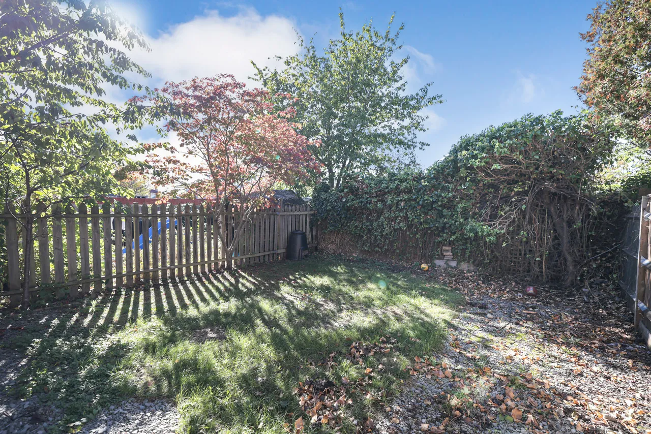 West End Road, Ruislip Fees Apply, HA4, photo 3