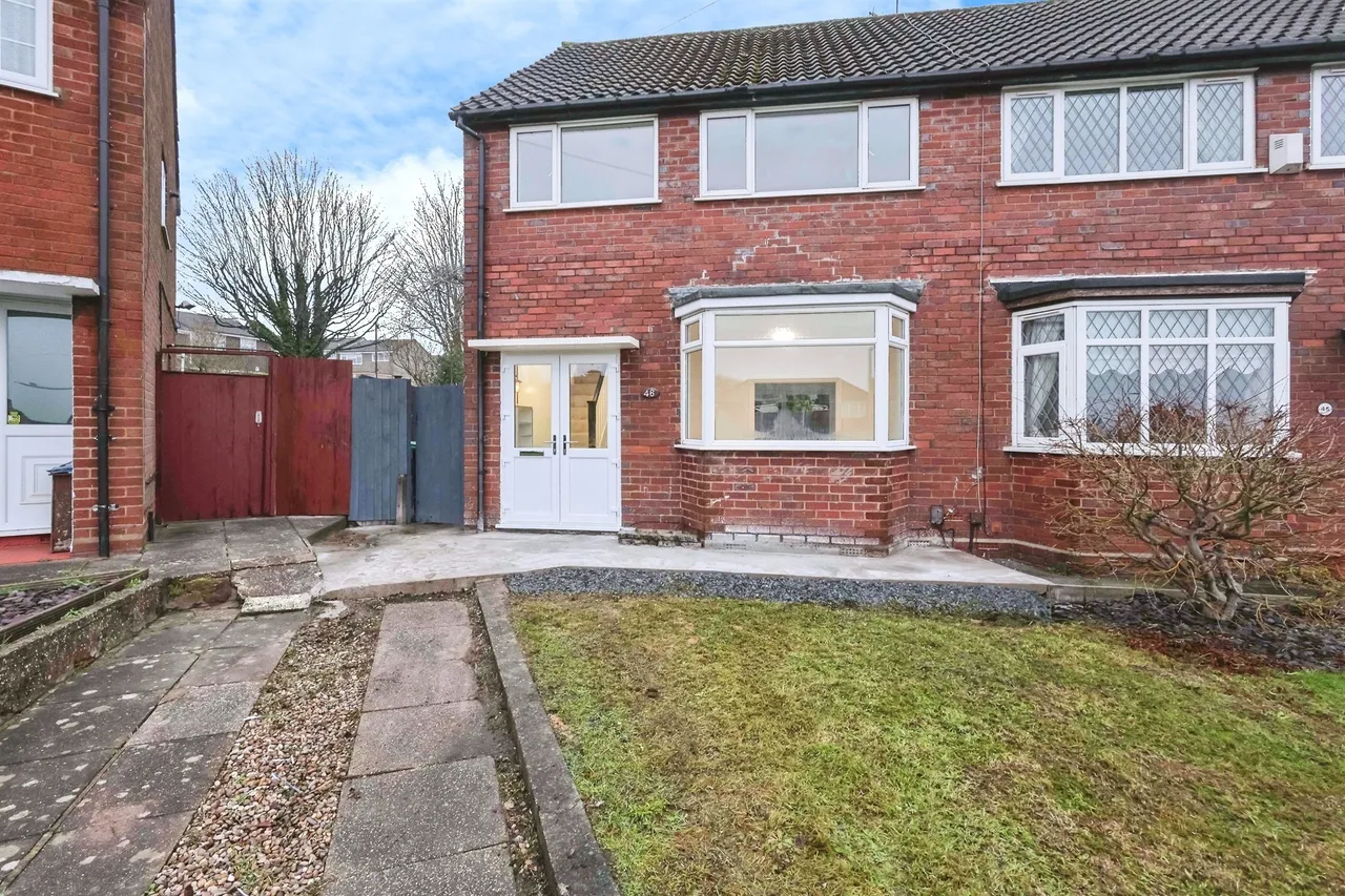 3 bed house for sale, Mincing Lane, Rowley Regis, B65