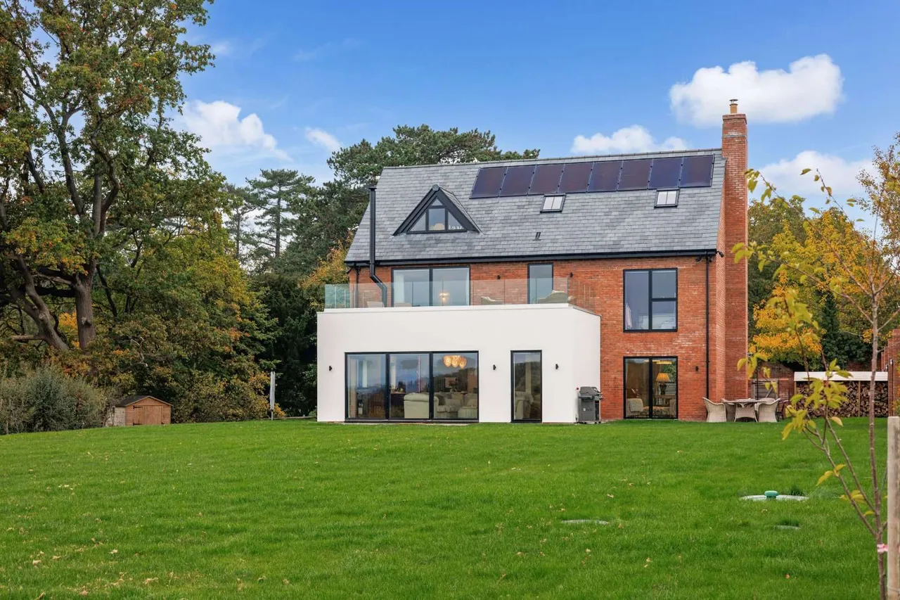 Rivers Reach, Mytton, Montford Bridge, Shrewsbury, SY4 1EU, photo 2