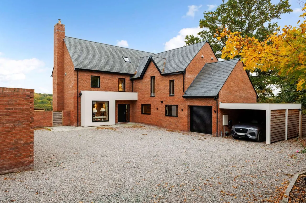 Rivers Reach, Mytton, Montford Bridge, Shrewsbury, SY4 1EU, photo 4