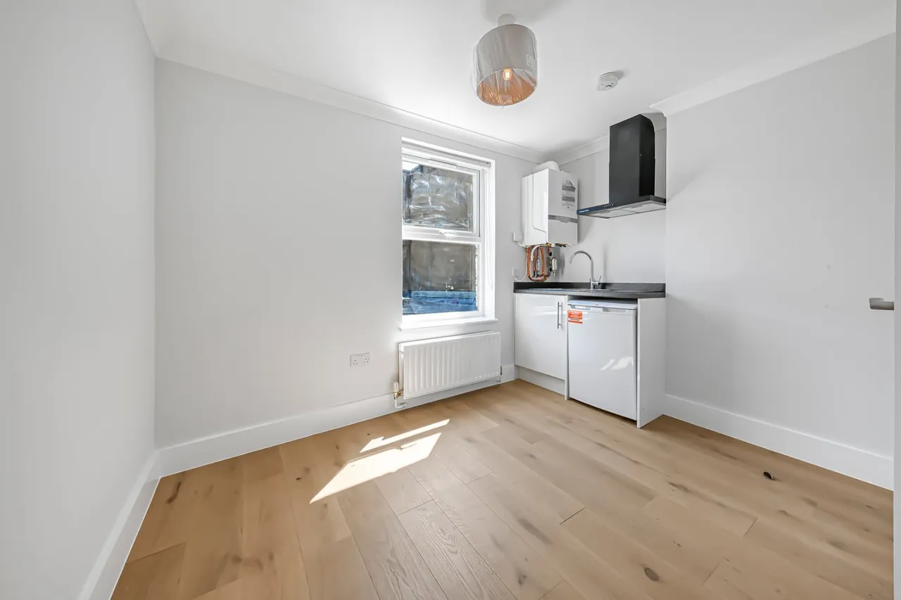 Loveridge Road, London, NW6, photo 3