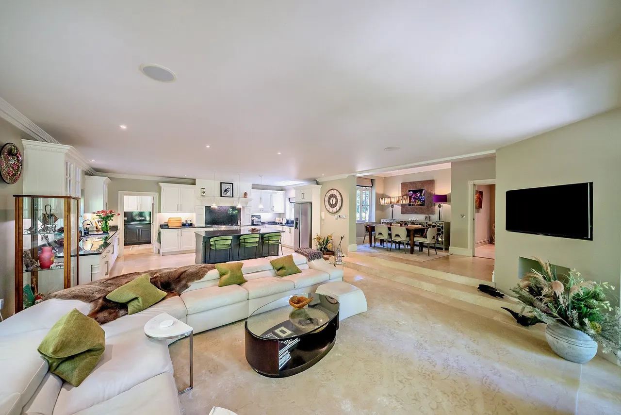 Larch Avenue, Ascot, SL5, photo 2