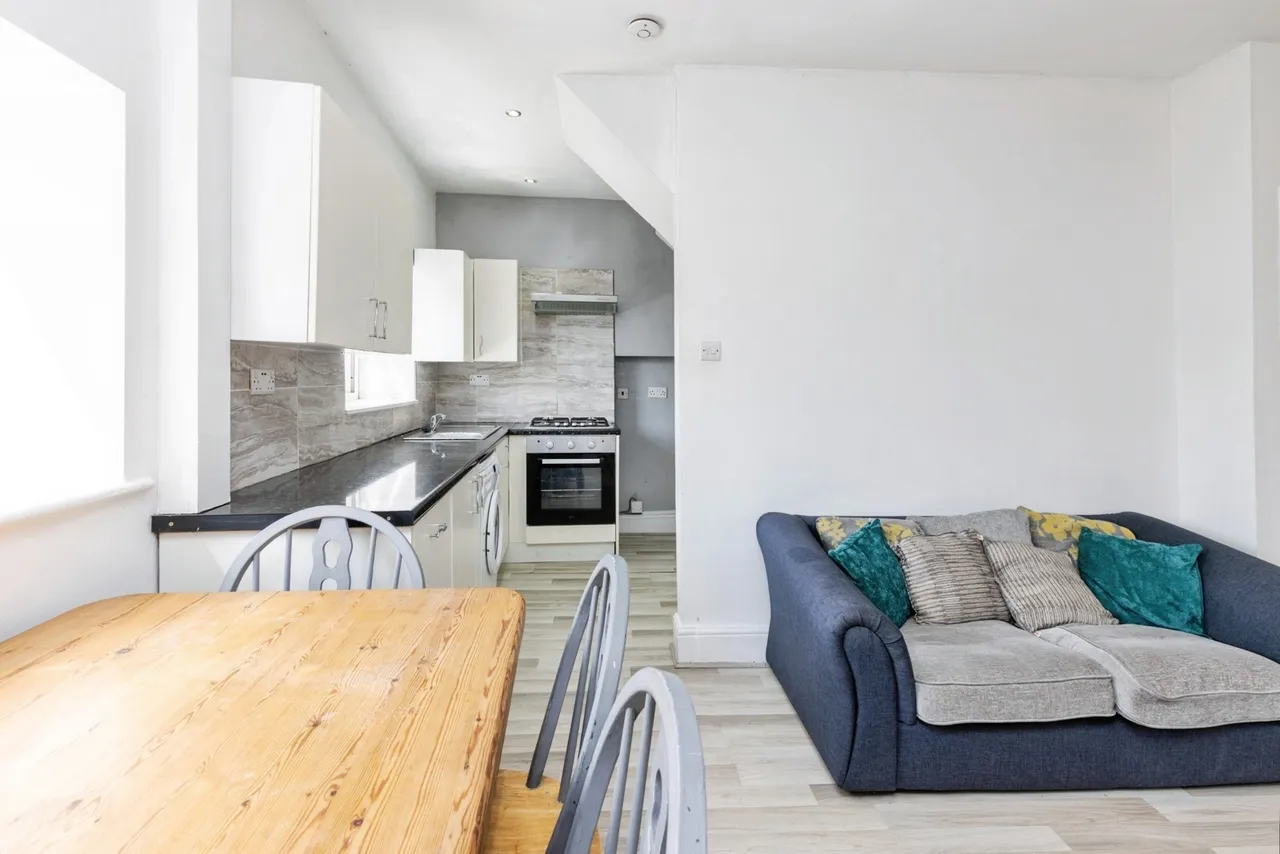 Dodds Royd, Huddersfield, West Yorkshire, HD4, photo 2