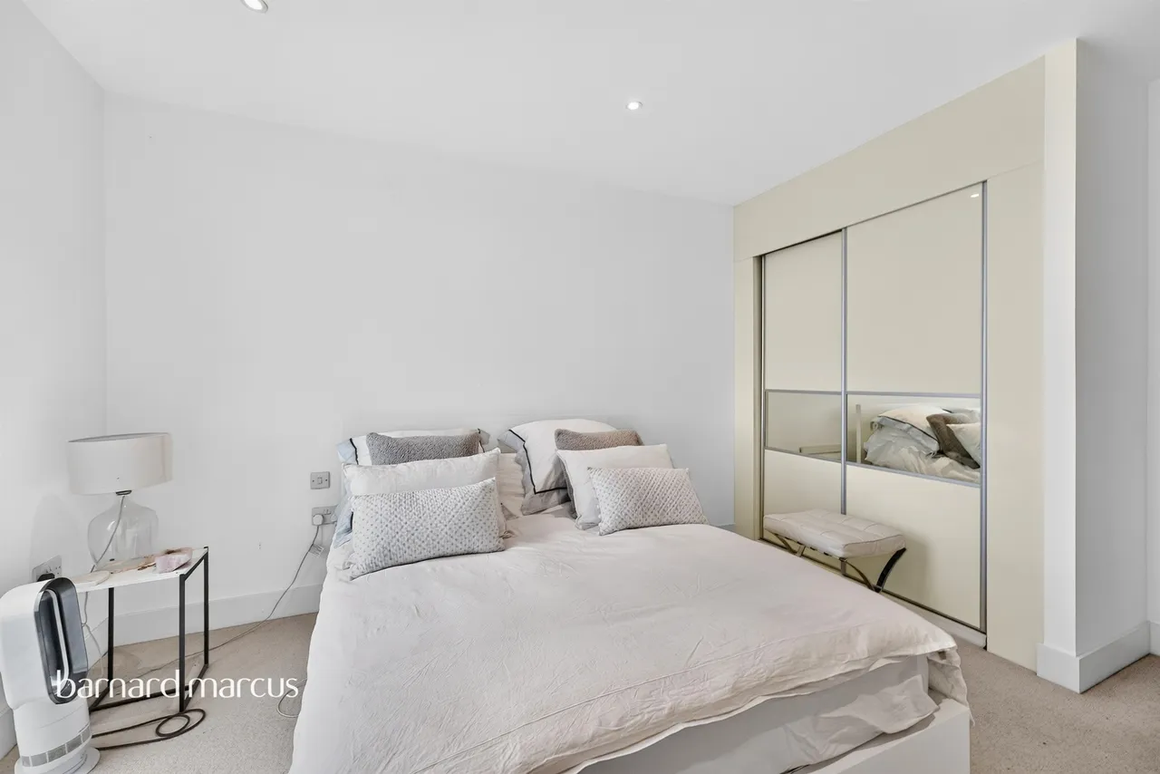 Acton Walk, London, N20, photo 18