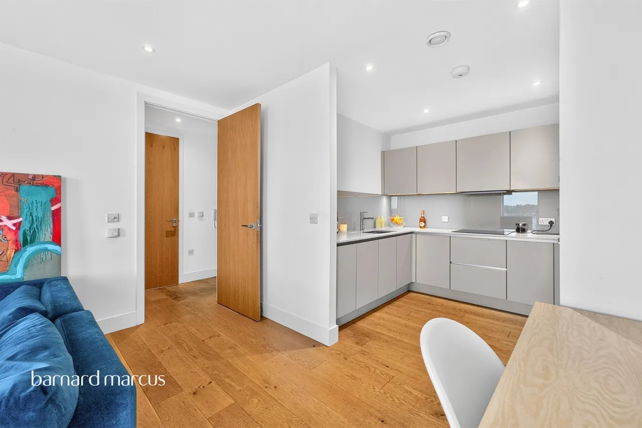 Acton Walk, London, N20, photo 14