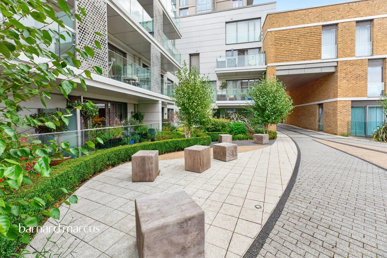 Acton Walk, London, N20, photo 7