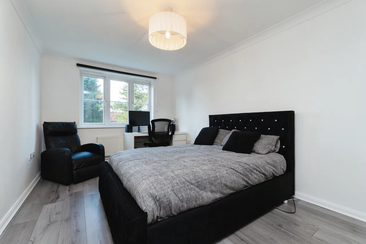 Halton Road, Kenley, Surrey, CR8, photo 4