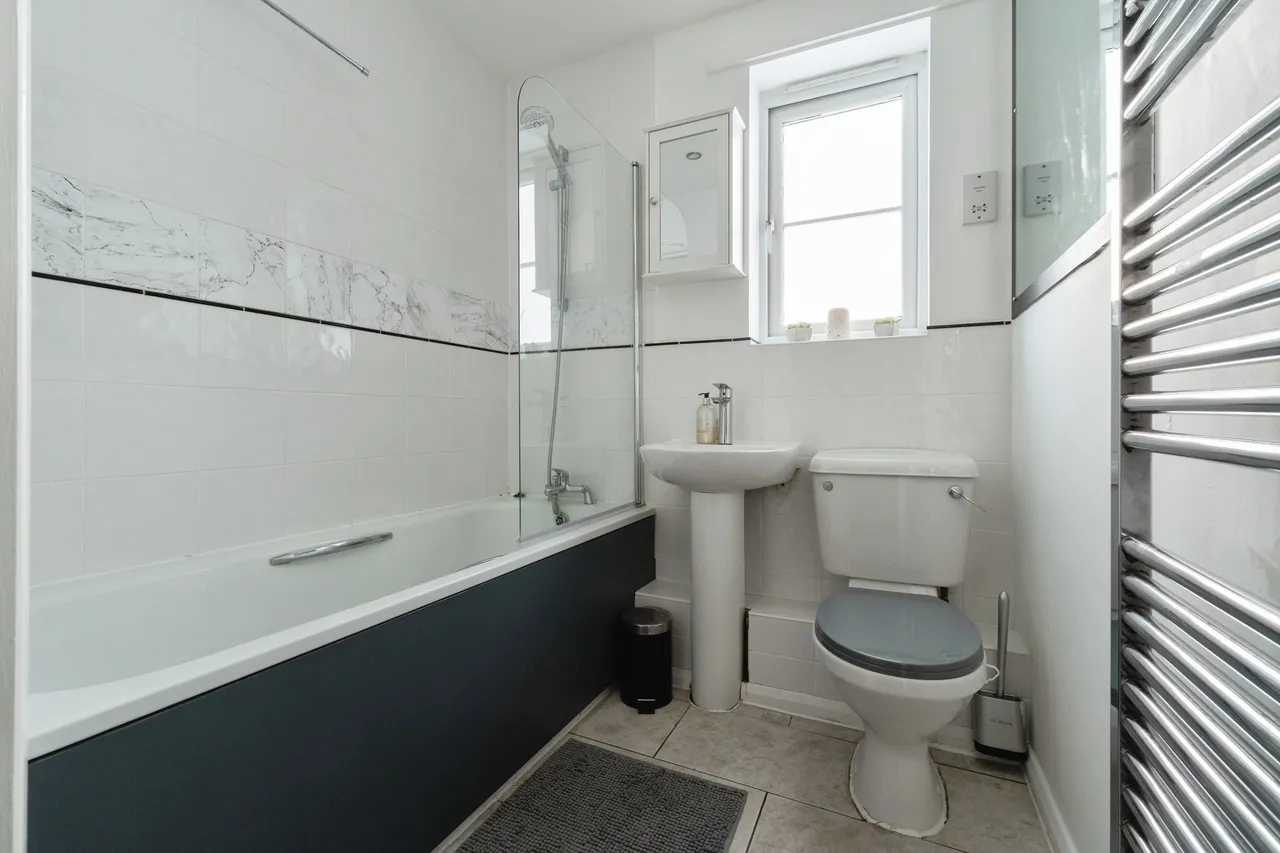 Halton Road, Kenley, Surrey, CR8, photo 5