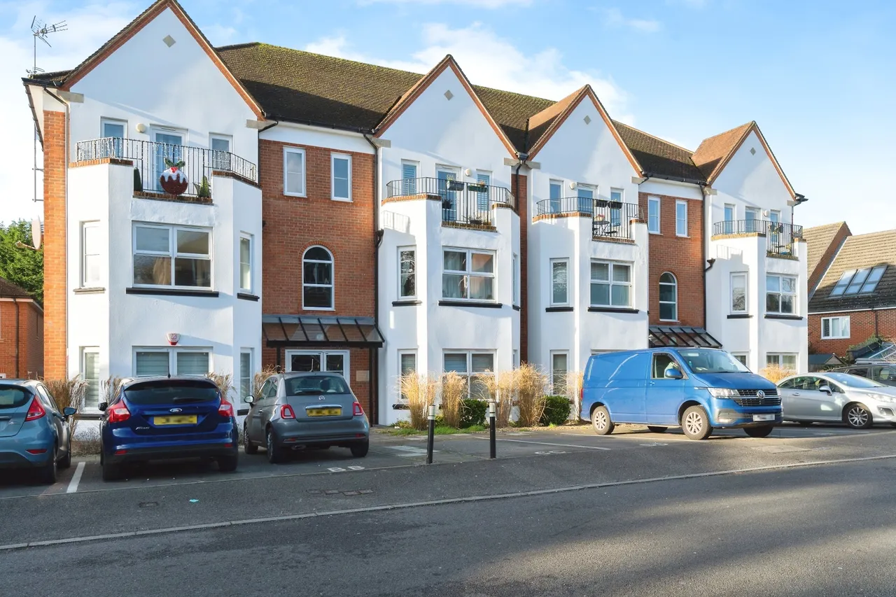 Halton Road, Kenley, Surrey, CR8, photo 16
