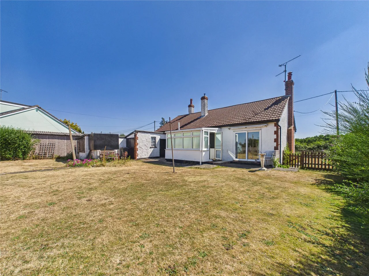 The Crescent, Little Leighs, CM3, photo 10