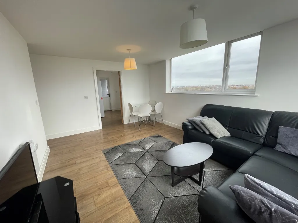 Mere Bank, Liverpool, L17, photo 4