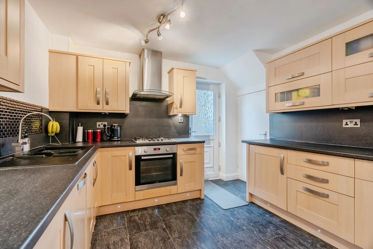 Wellfield Drive, Burnley, Lancashire, BB12, photo 3