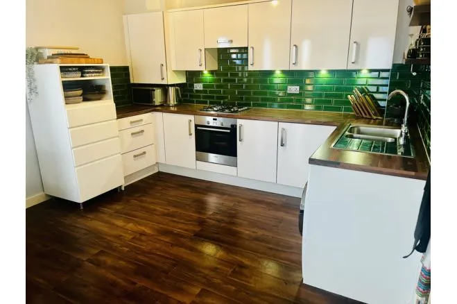 1 Cairns Avenue, London, photo 3