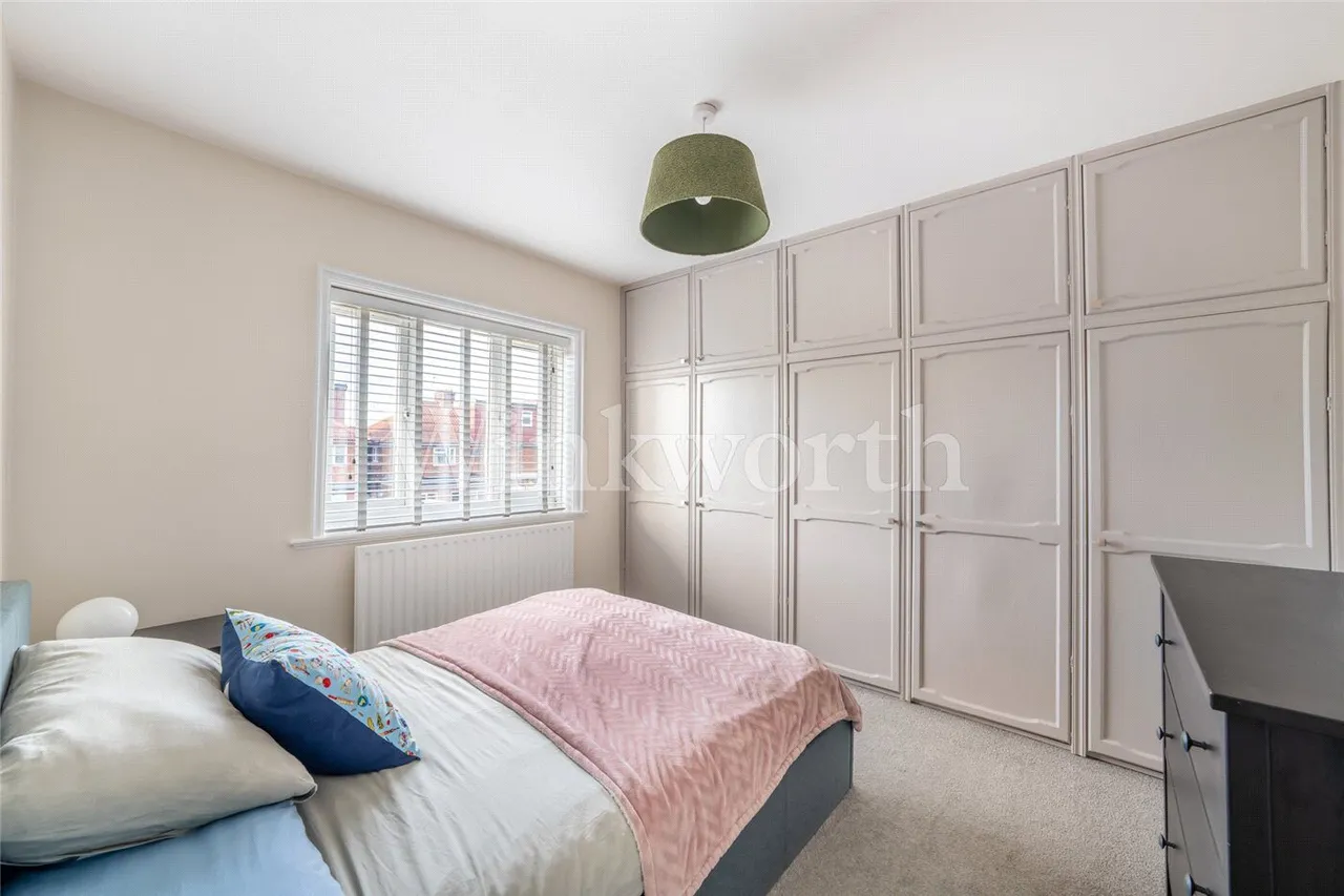 Cheviot Gardens, London, NW2, photo 7