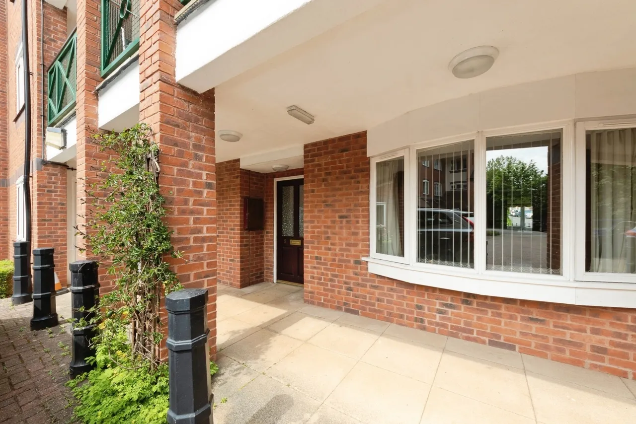 Deerhurst Court, Solihull, B91, photo 2