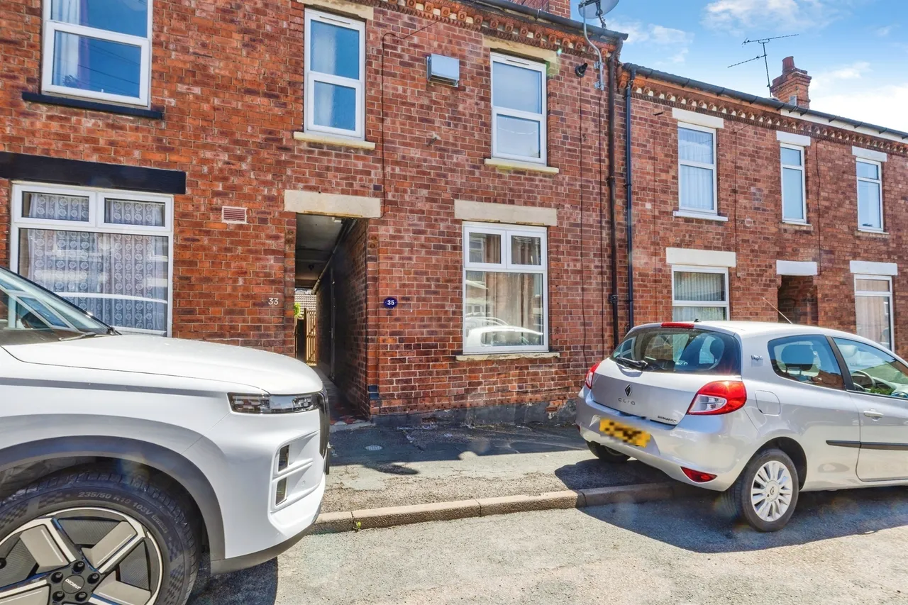 2 bed house for sale — Coleby Street, Lincoln