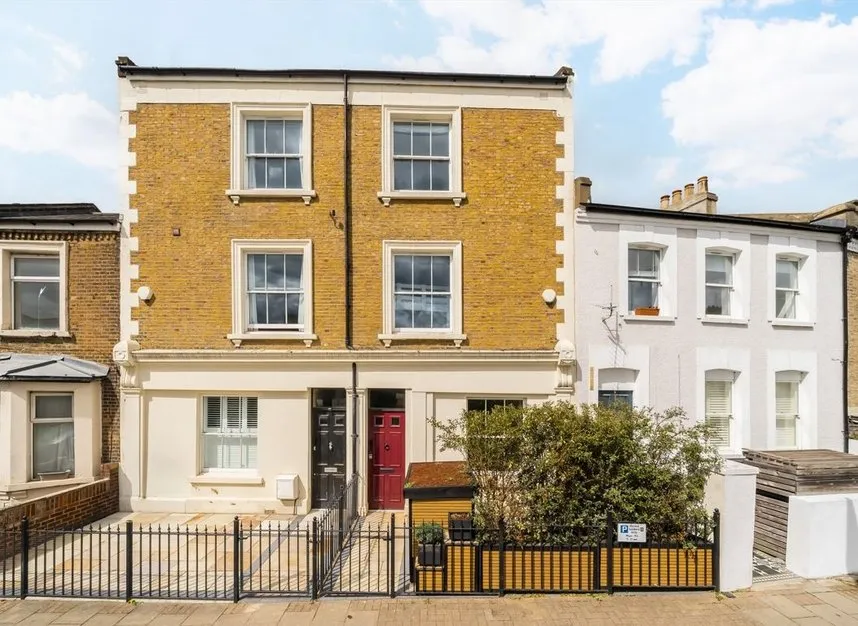 3 bed house for sale — Rendlesham Road, Clapton, E5