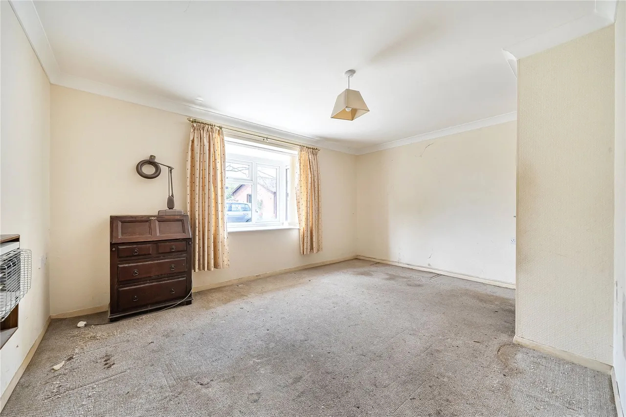 Walnut Gardens, Kington, Herefordshire, HR5 3DN, photo 2