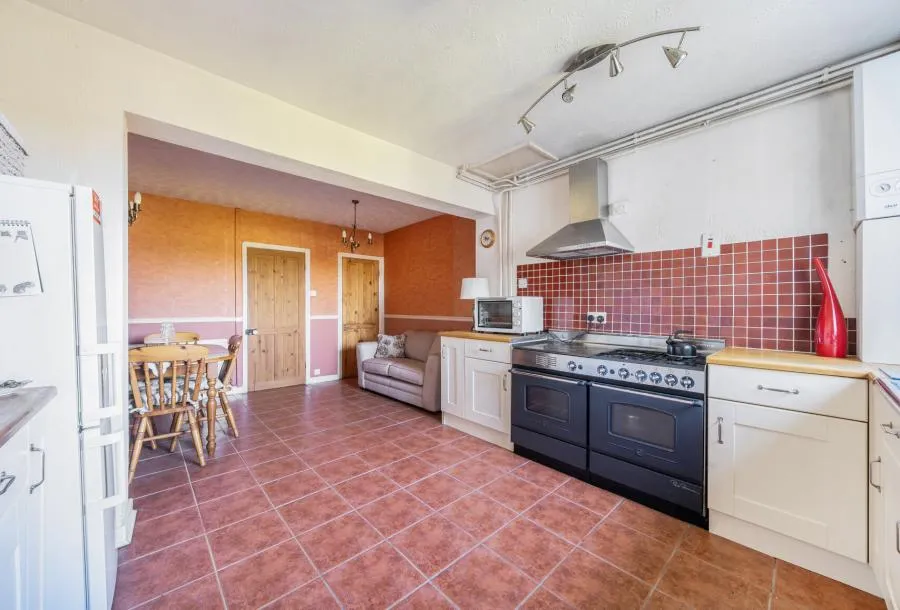Swindon Lane, Cheltenham, GL50, photo 5