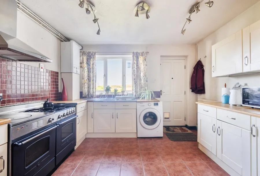 Swindon Lane, Cheltenham, GL50, photo 6