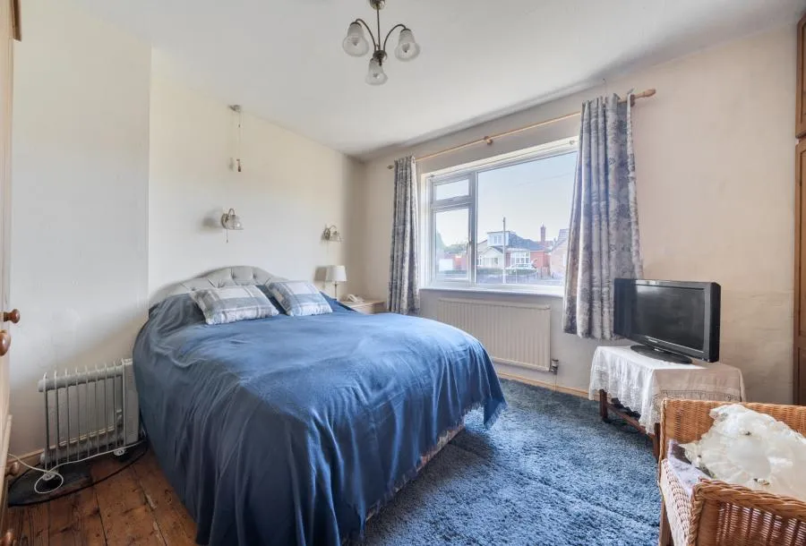 Swindon Lane, Cheltenham, GL50, photo 8