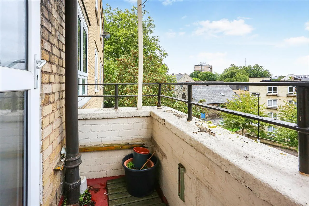 Buckhurst House, Dalmeny Avenue, London, photo 9