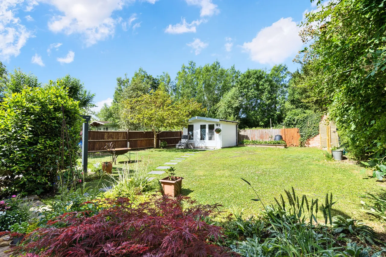 Sutton Lane, Lower Brailes, OX15, photo 25
