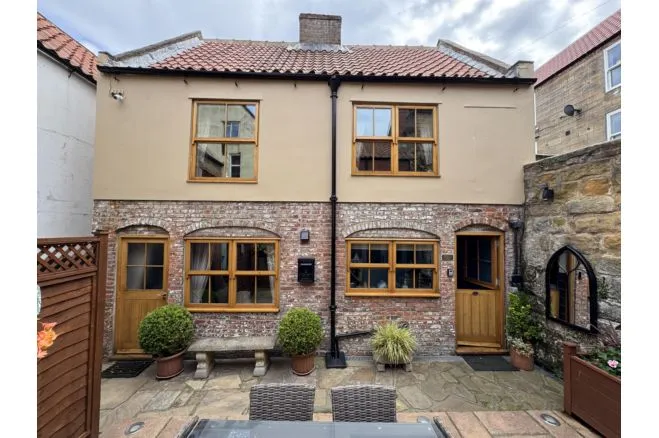 3 bed house for sale, Oswy Square, Whitby, YO21