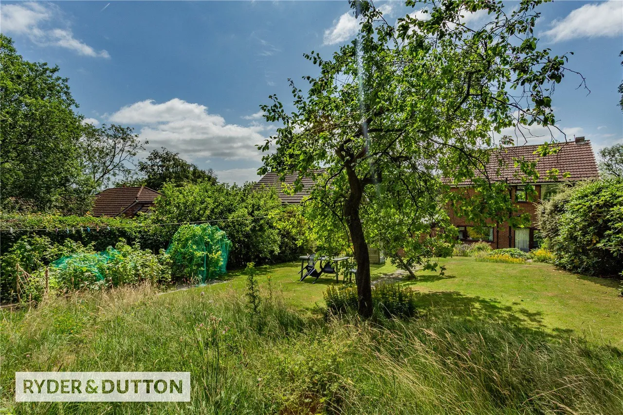 Thorncliffe Park, Royton, OL2, photo 28