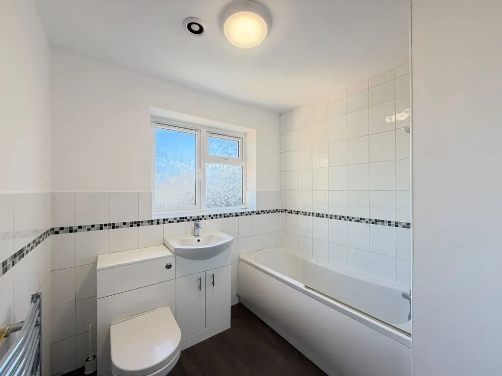 Fishley Close, Lower Farm, WS3, photo 13