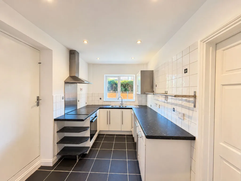 Fishley Close, Lower Farm, WS3, photo 6