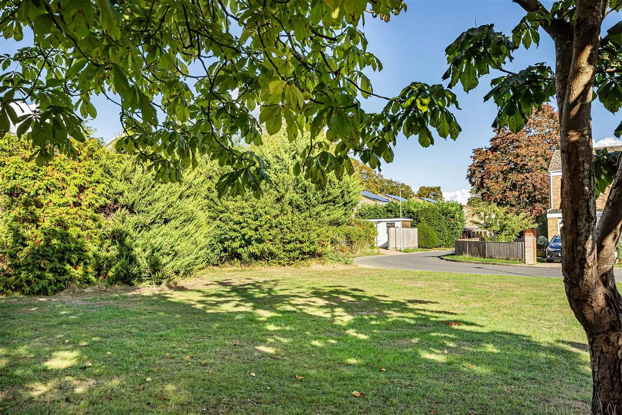 Abingdon Drive, Caversham, RG4, photo 9
