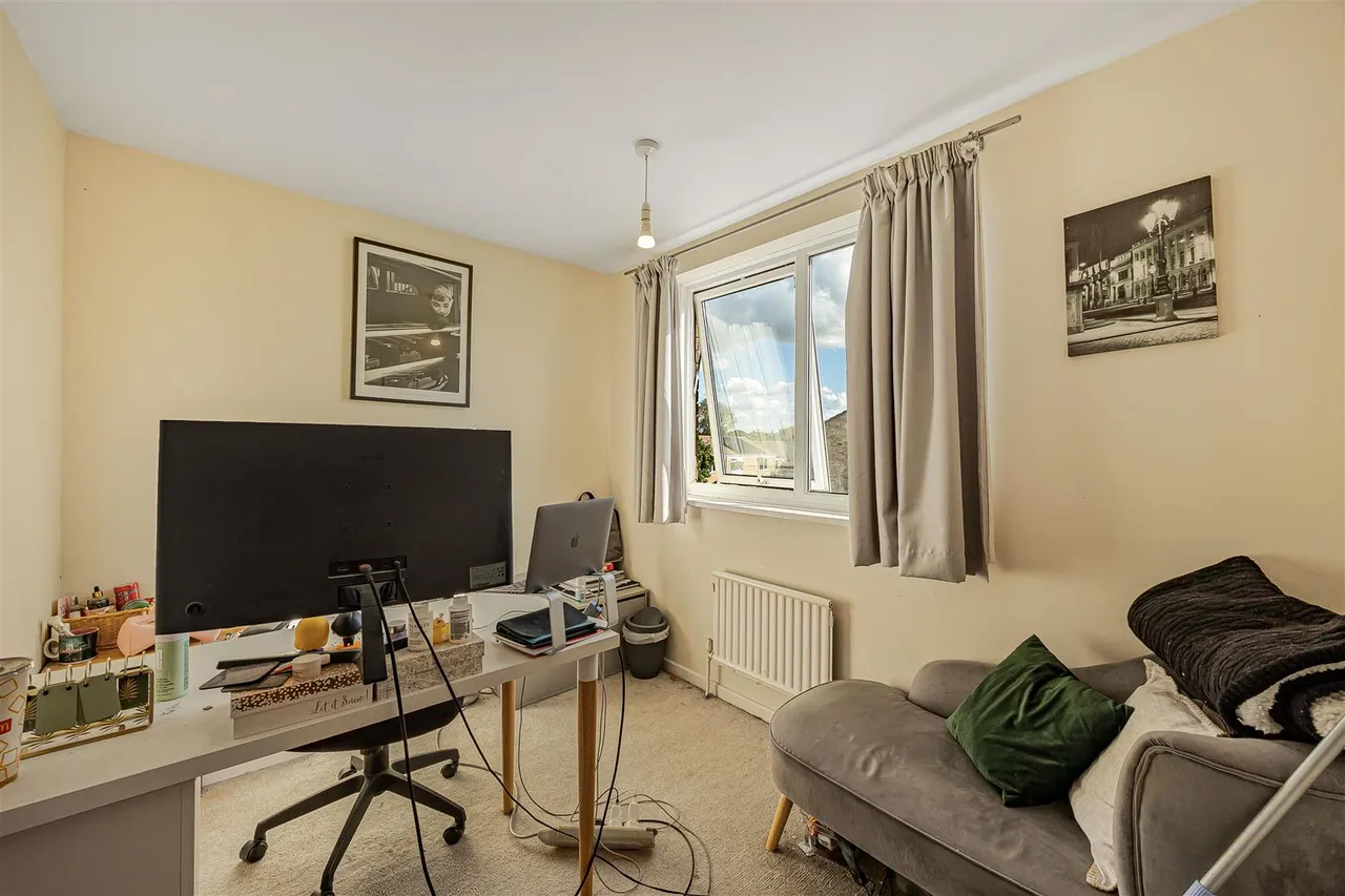 Abingdon Drive, Caversham, RG4, photo 11