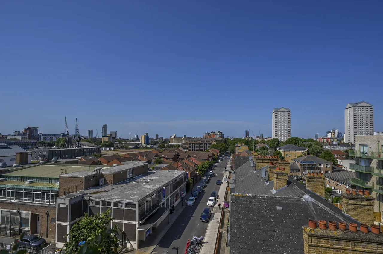 15 Hammond Court, 63 Tiller Road, London, photo 5