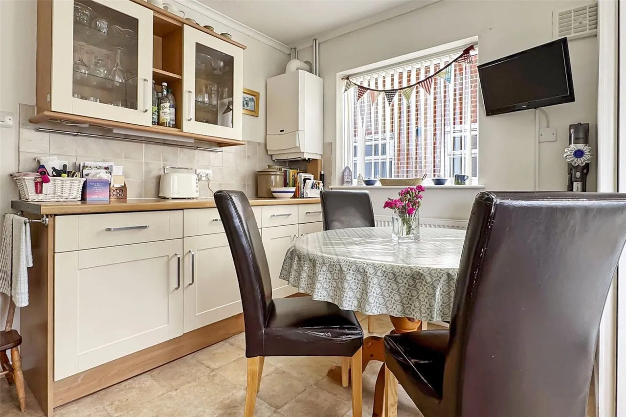 East Preston, Littlehampton, BN16, photo 6