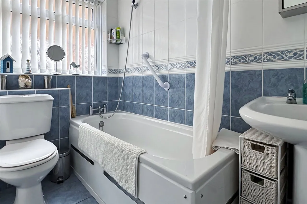 East Preston, Littlehampton, BN16, photo 9