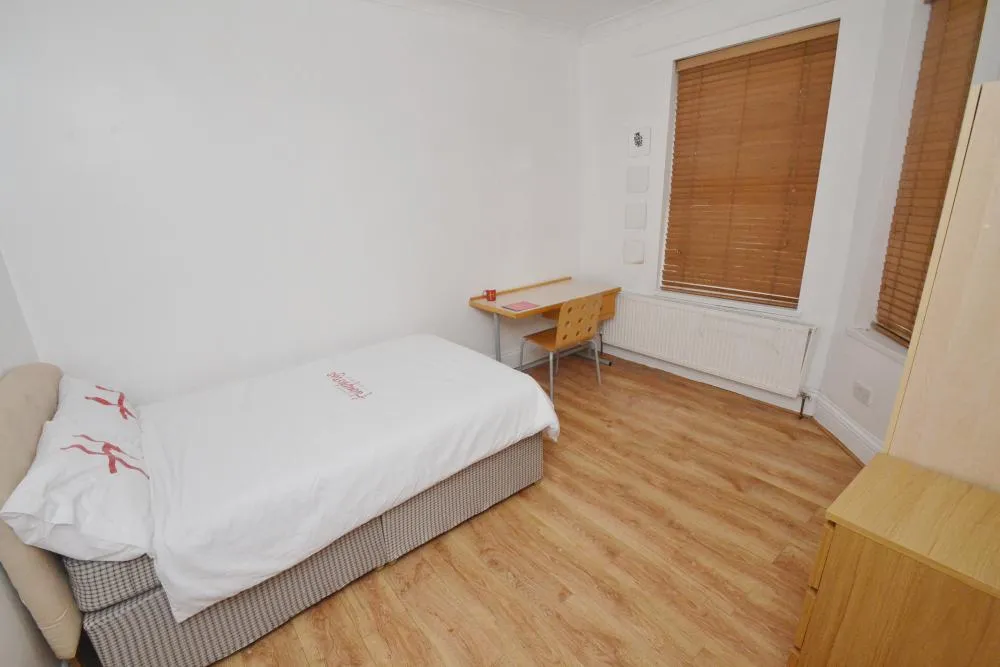 Standish Road, Fallowfield, M14, photo 4