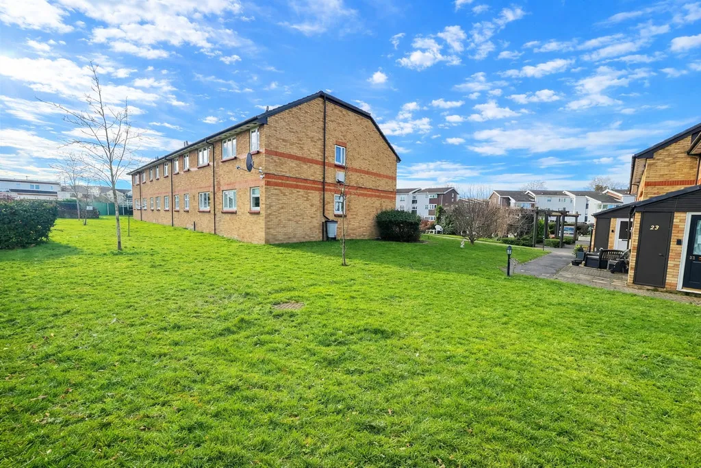 Auriol Drive, Hillingdon, UB10, photo 11