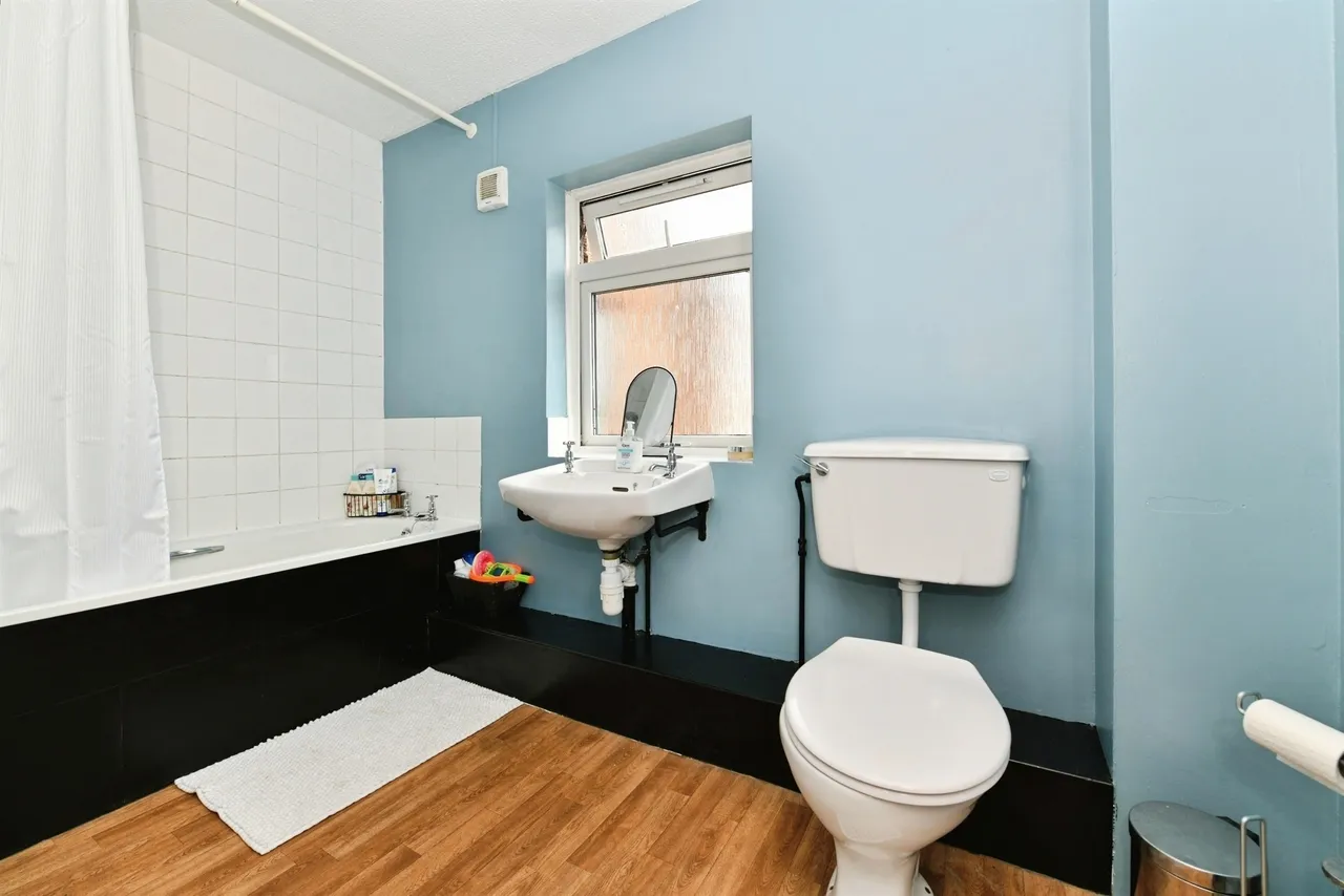 Barnard Court, Wells, BA5, photo 17