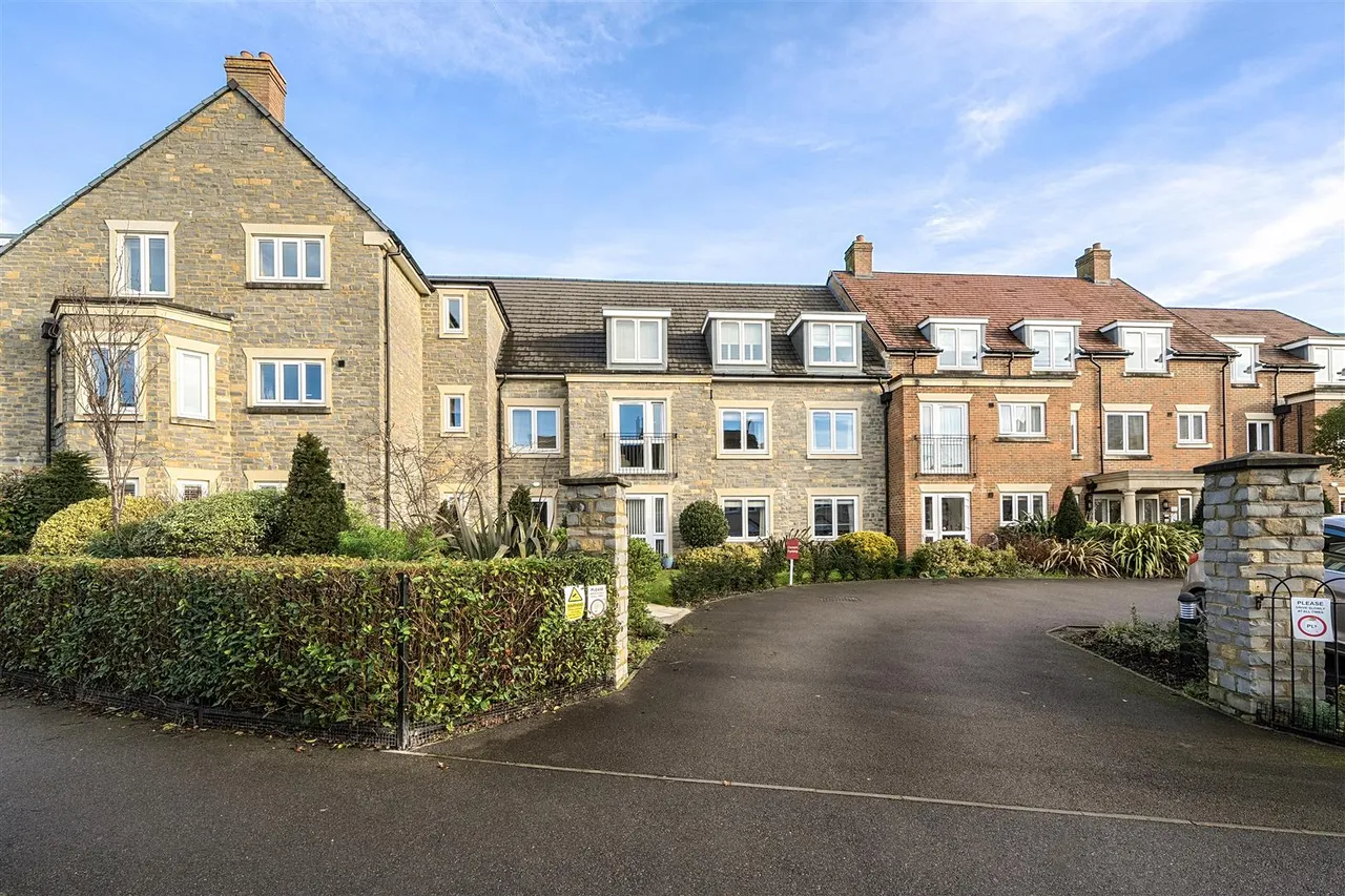 1 bed flat for sale, West Street, Wells, BA5