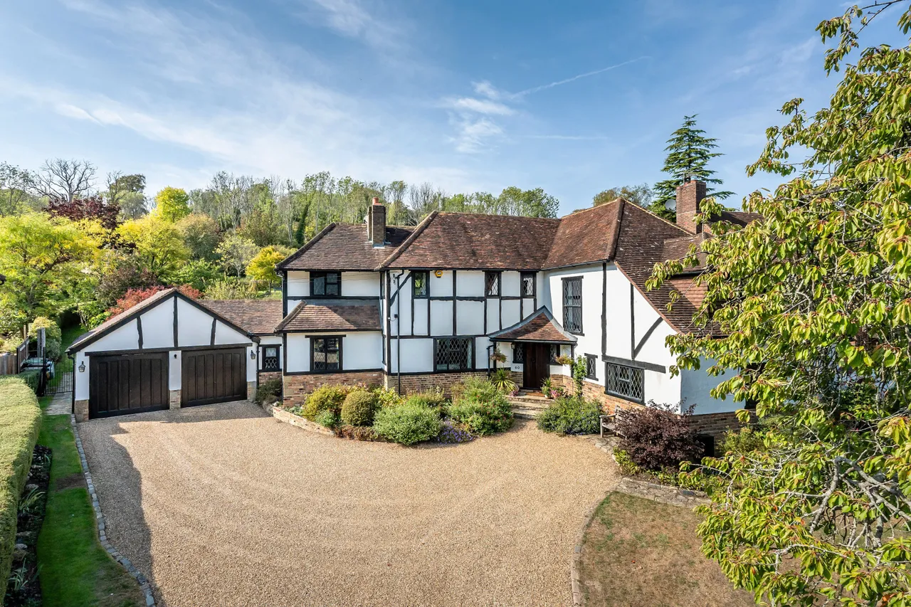 4 bed house for sale, Dome Hill, Caterham, CR3