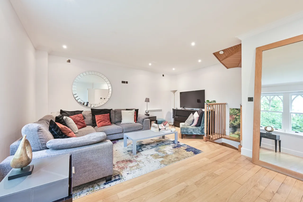 4 Jack Straws Castle, North End Way, London, photo 6