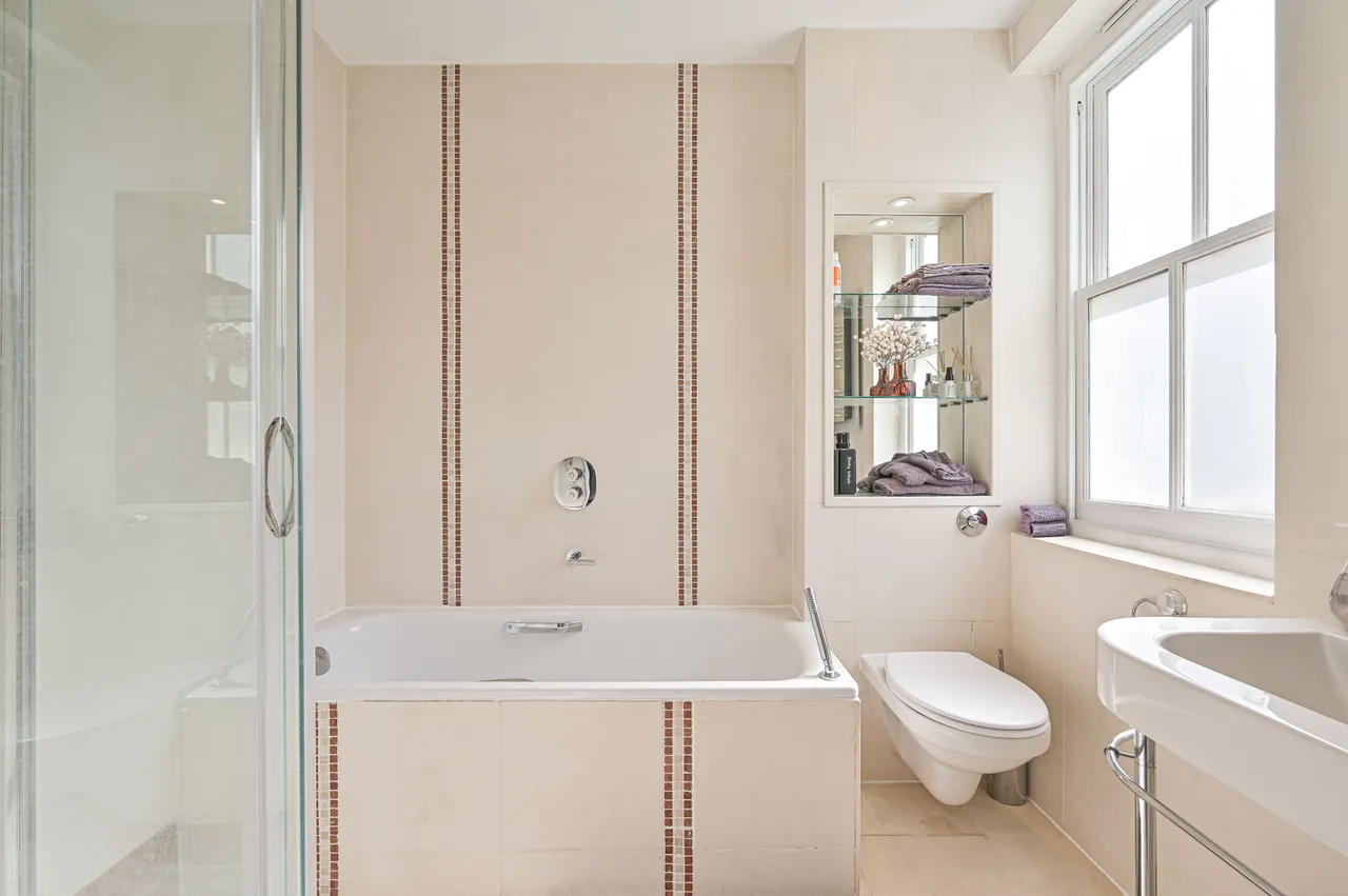 4 Jack Straws Castle, North End Way, London, photo 11