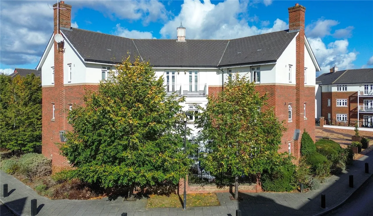 2 bed flat for sale, Gabriels Square, Lower Earley, RG6